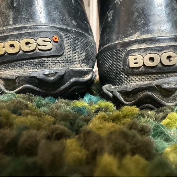 Bogs black boots-kid size 11 - Picture 5 of 5